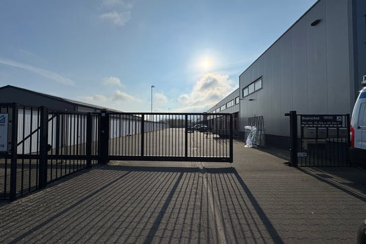 WE GAAN VERHUIZEN!!